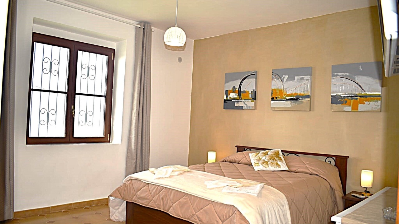 Photo of Bedroom in Laureana Cilento
