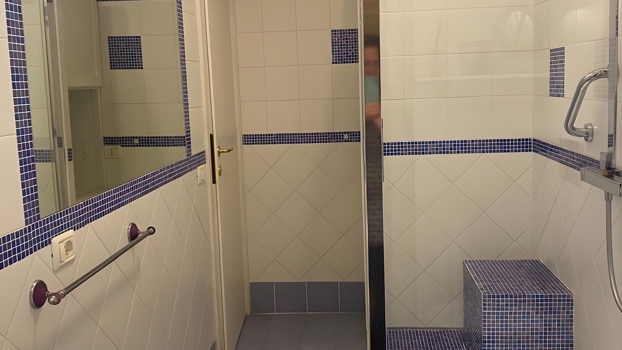 Photo of Bathroom in Aurelio
