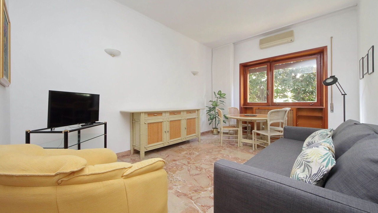 Photo of Livingroom in Tuscolano