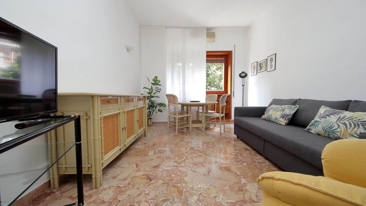 Photo of Livingroom in Tuscolano