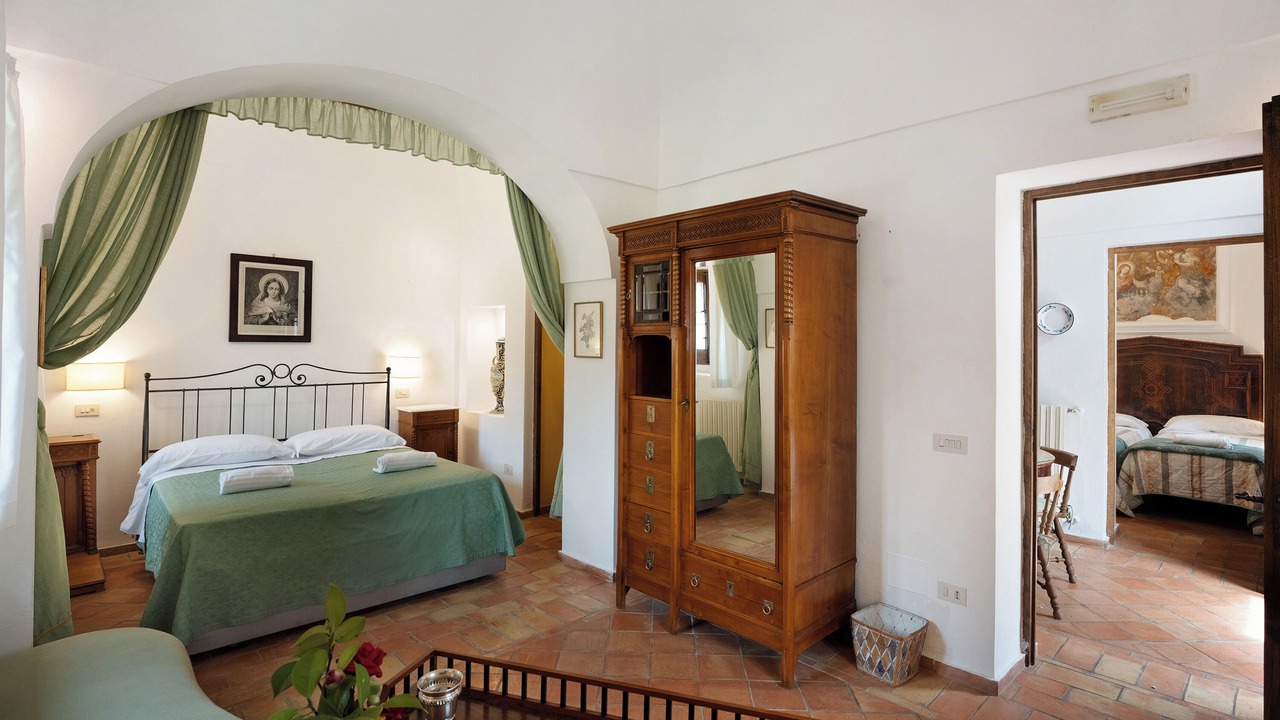 Photo of Bedroom in Meta