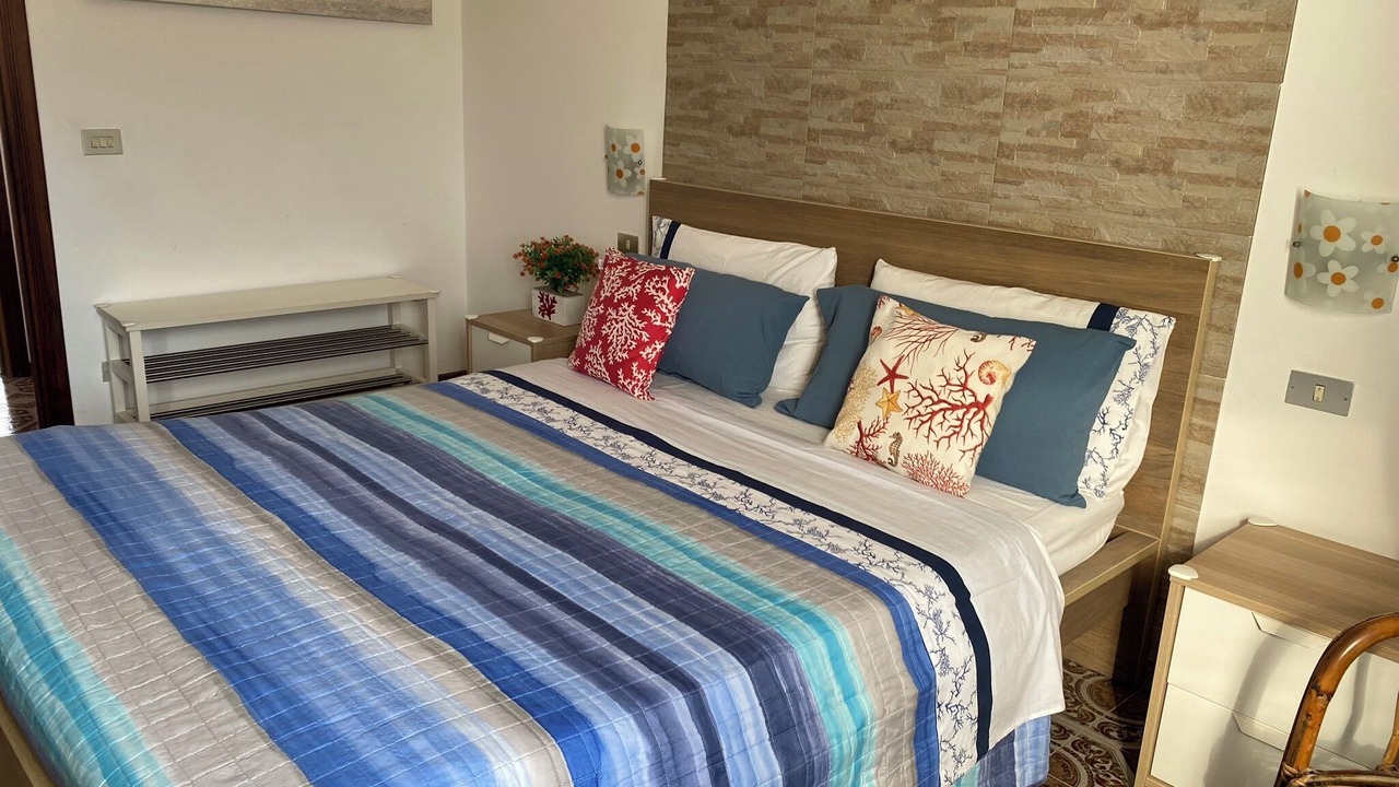 Photo of Bedroom in Le Forna