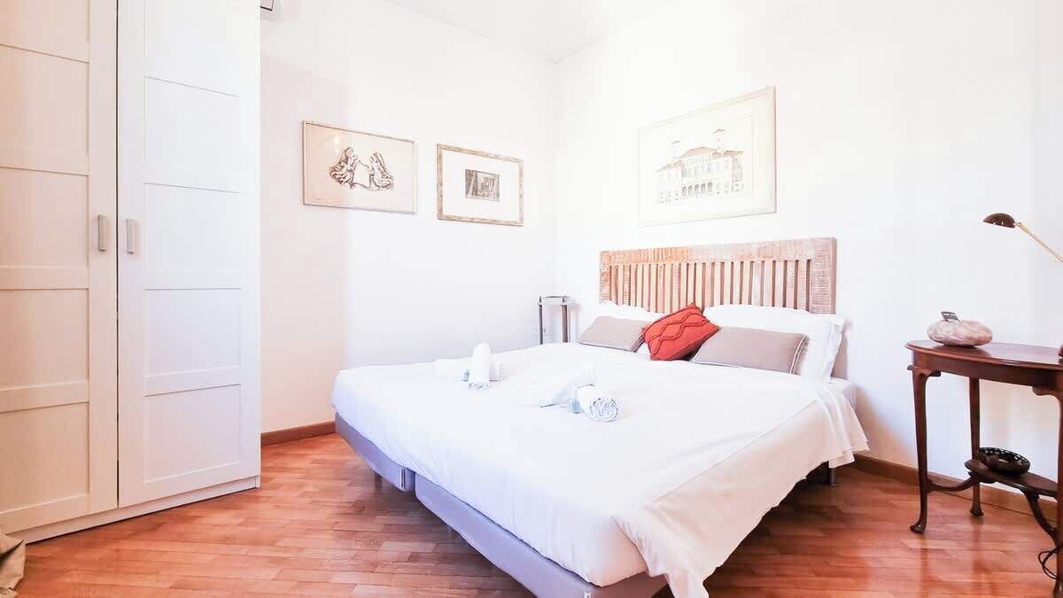 Photo of Bedroom in Rione III Colonna