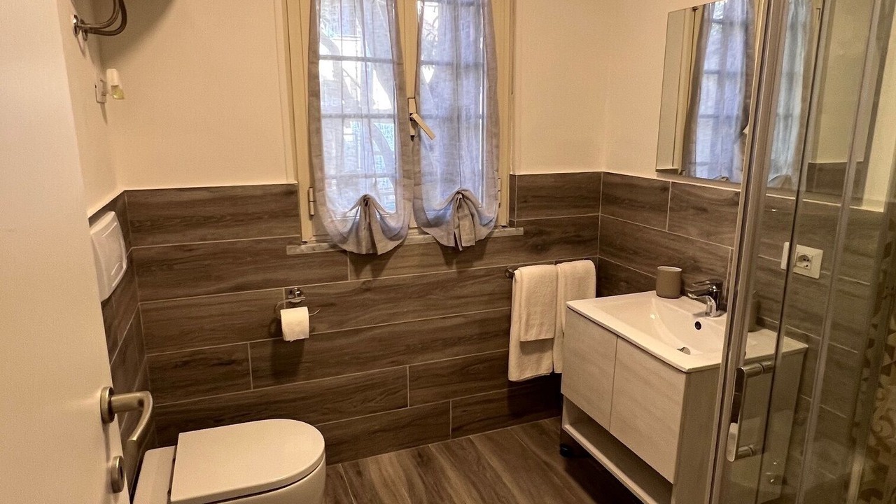 Photo of Bathroom in Aurelio