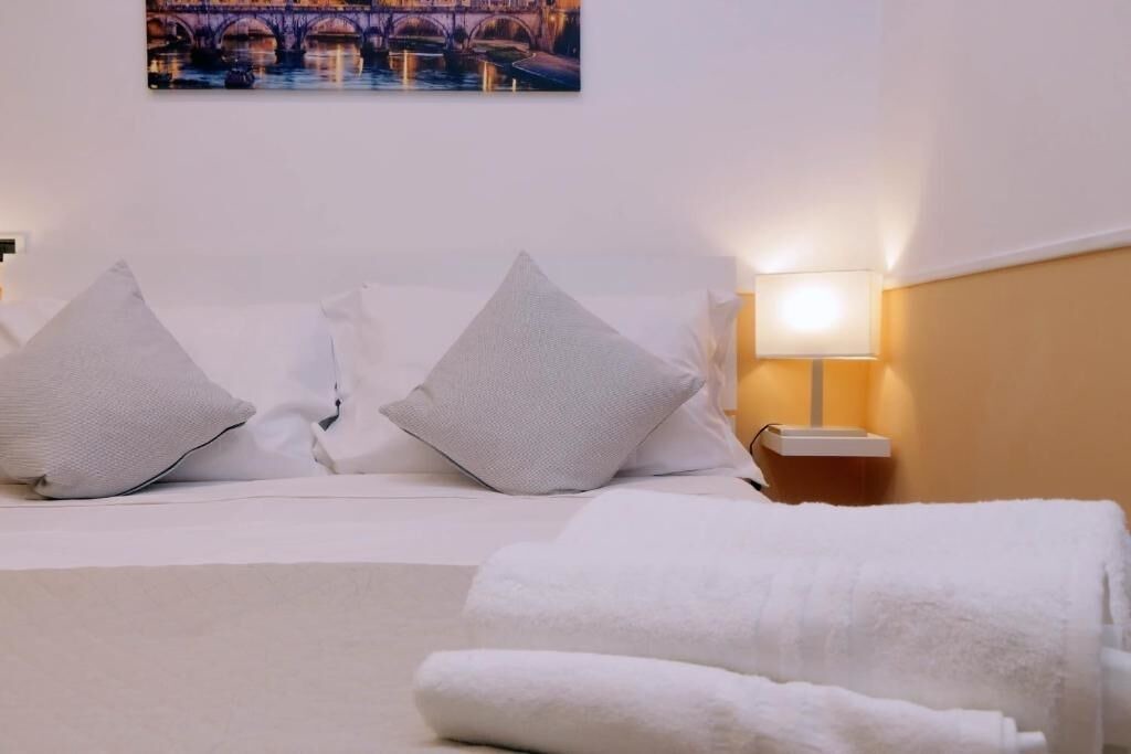 Photo of Bedroom in Rome City Centre