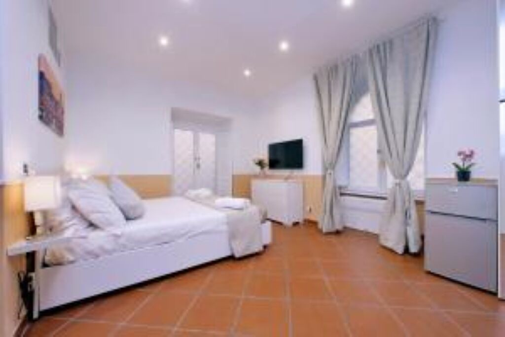 Photo of Bedroom in Rome City Centre