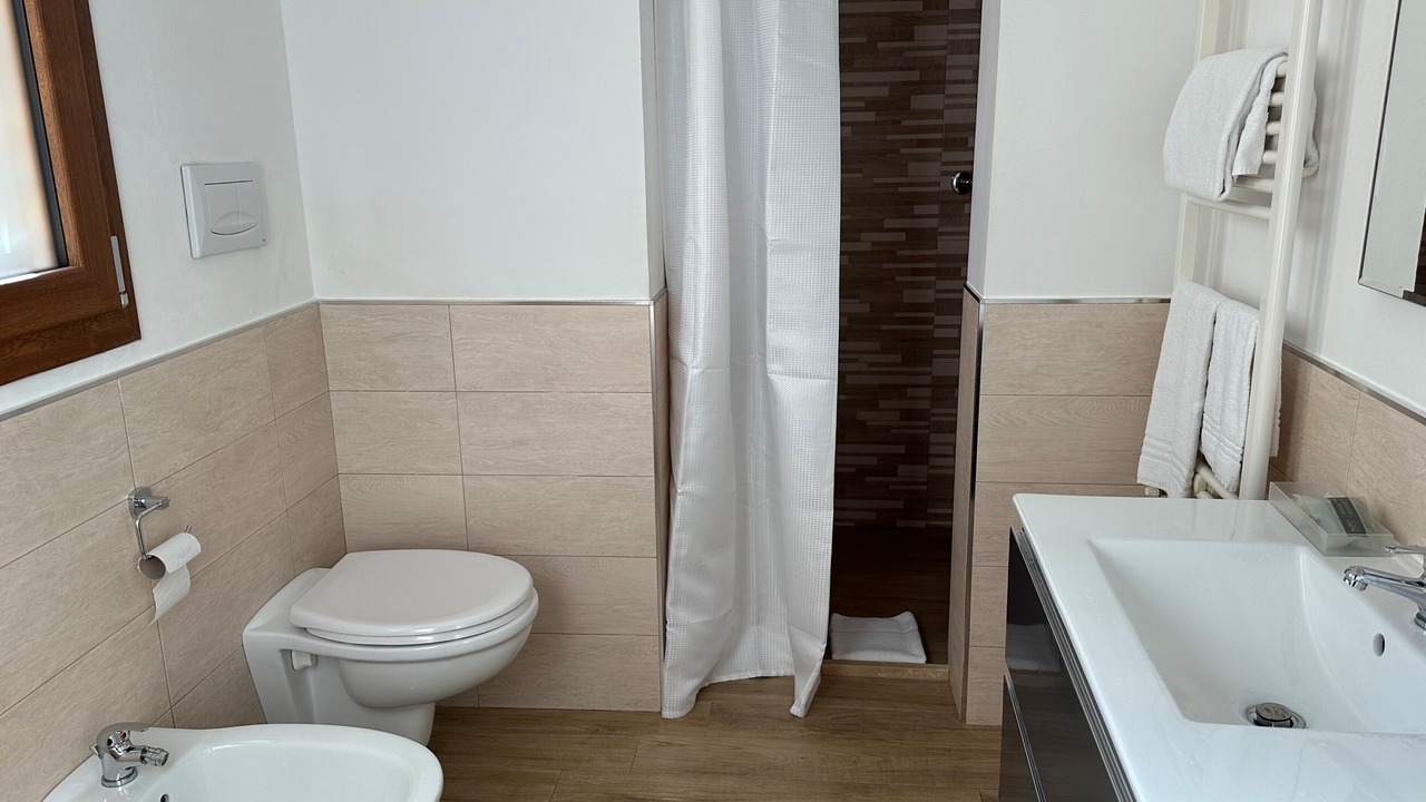Photo of Bathroom in Brindisi Histotic Center