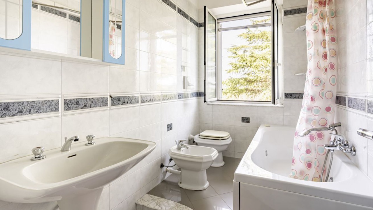 Photo of Bathroom in Noci