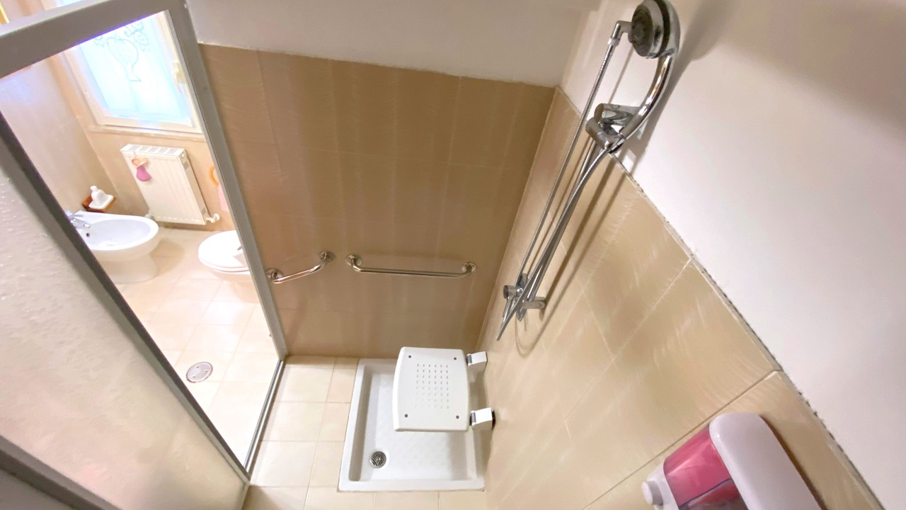 Photo of Bathroom in Subiaco