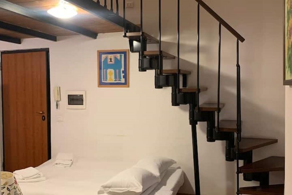 Photo of Bedroom in Rome City Centre
