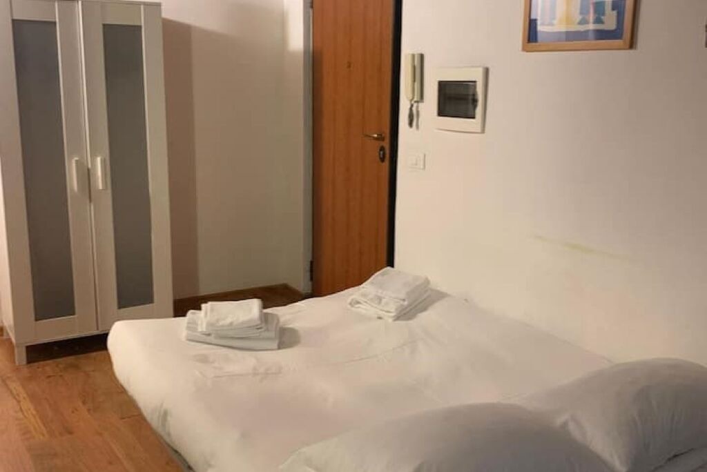 Photo of Bedroom in Rome City Centre