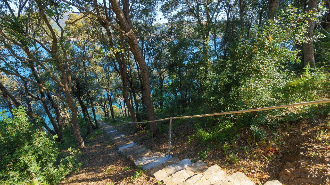 Photo of Outdoor in Naregno