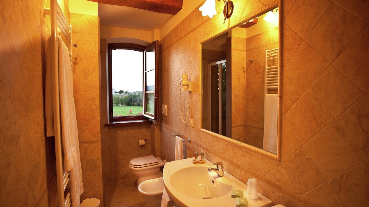 Photo of Bathroom in Cannara