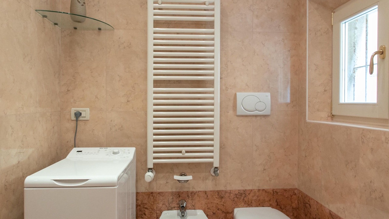 Photo of Bathroom in Dorsoduro
