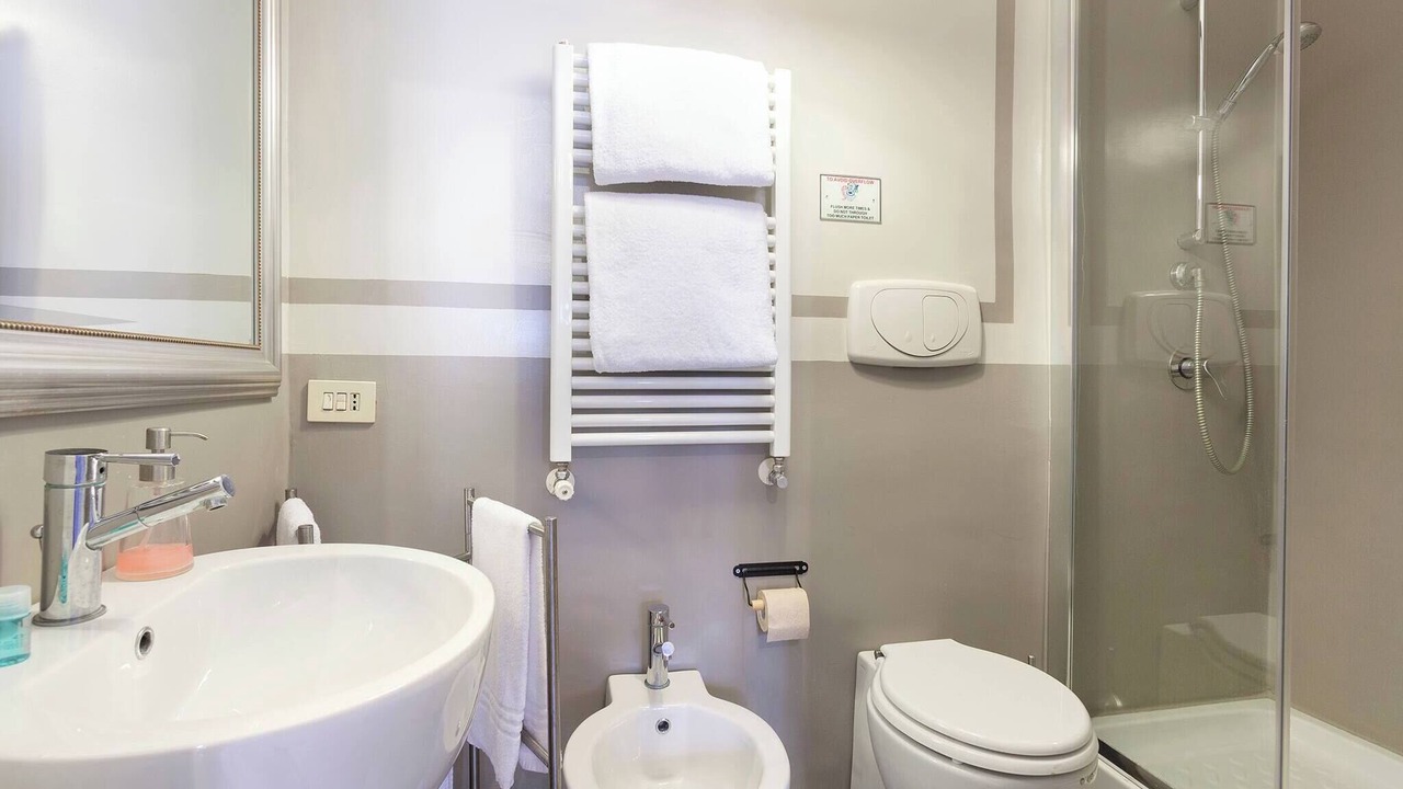 Photo of Bathroom in Navona