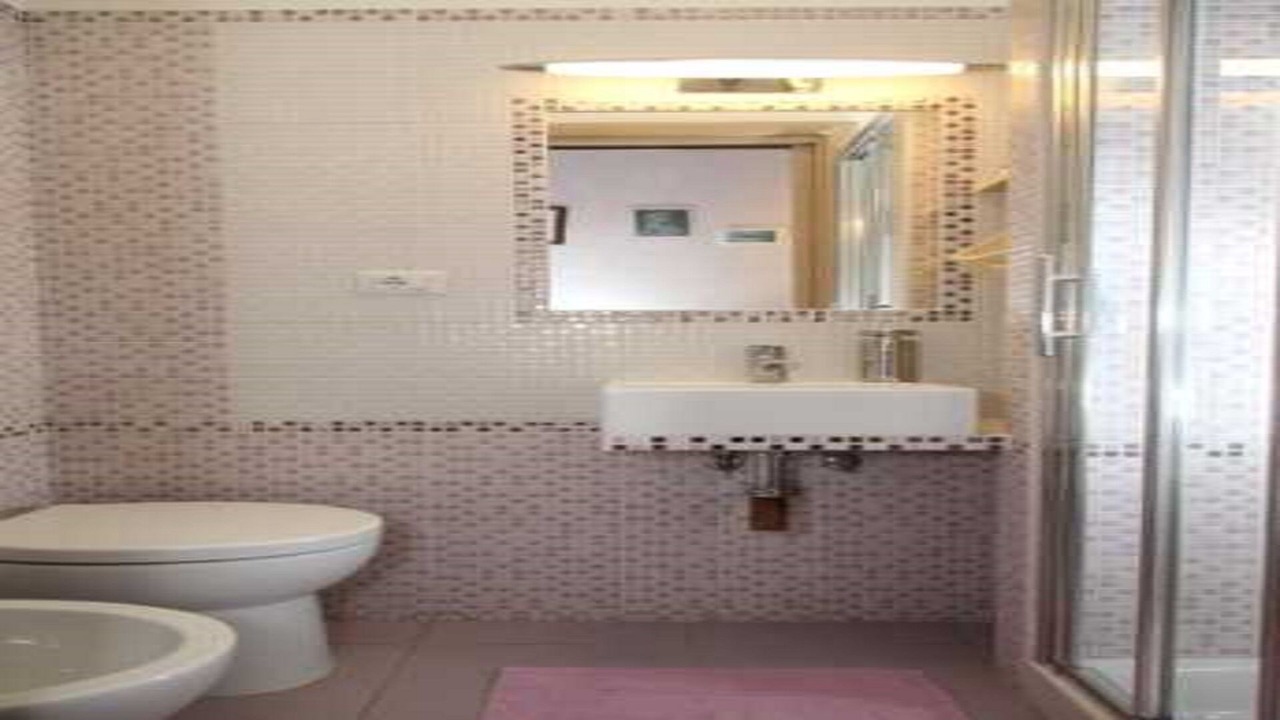 Photo of Bathroom in Cinecitta
