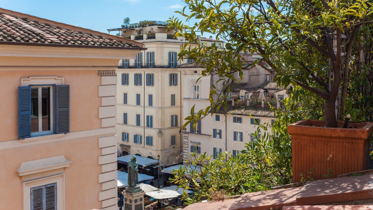 Photo of Others in Navona