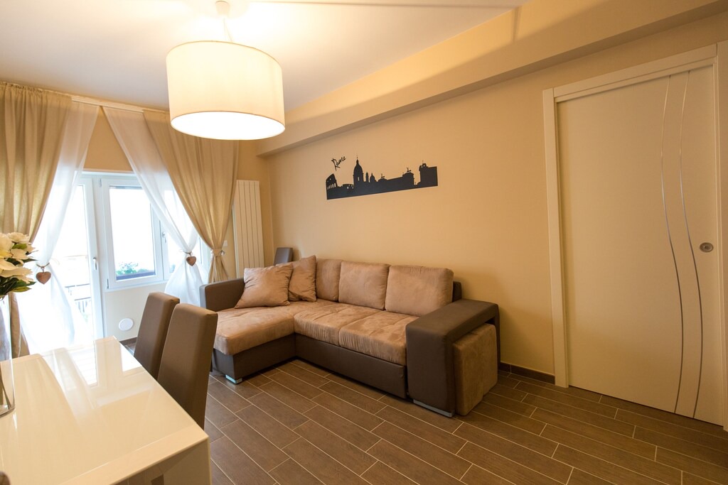 Photo of Livingroom in Quartiere XIII Aurelio