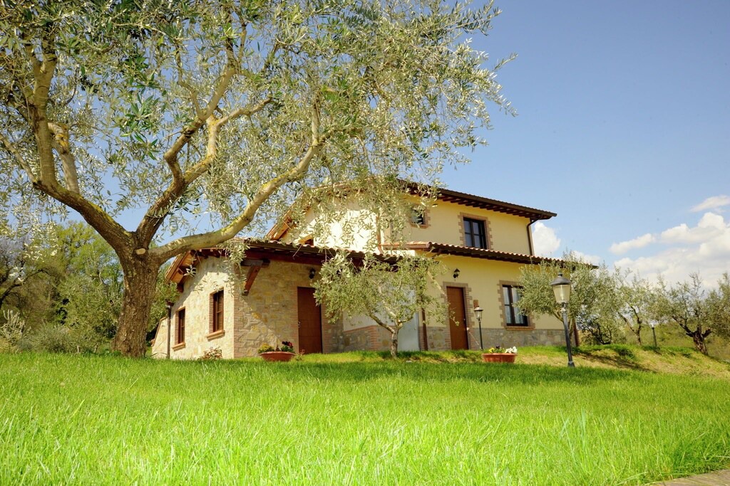 Photo of Buildings in Ramazzano