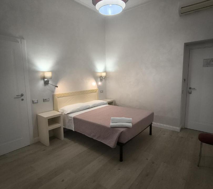 Photo of Bedroom in Rome City Centre