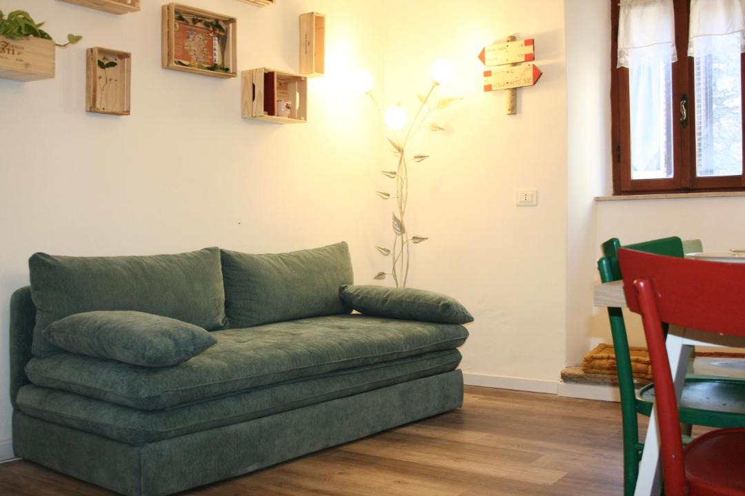 Photo of Livingroom in Baschi