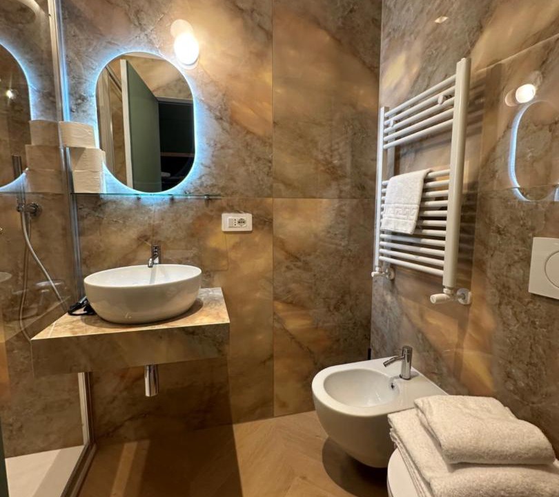 Photo of Bathroom in Rione VI Parione