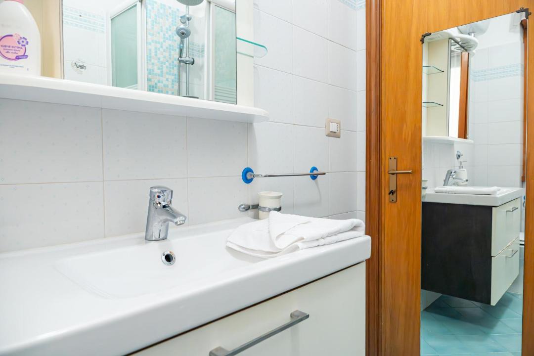 Photo of Bathroom in Zona XV Torre Maura