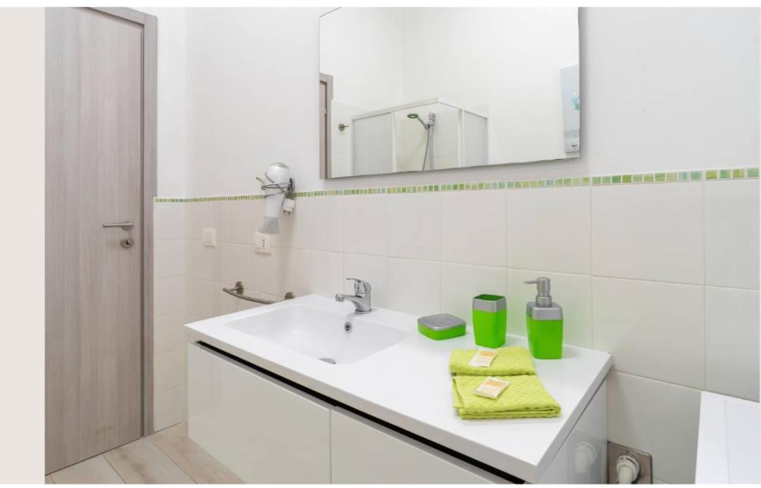 Photo of Bathroom in Avola