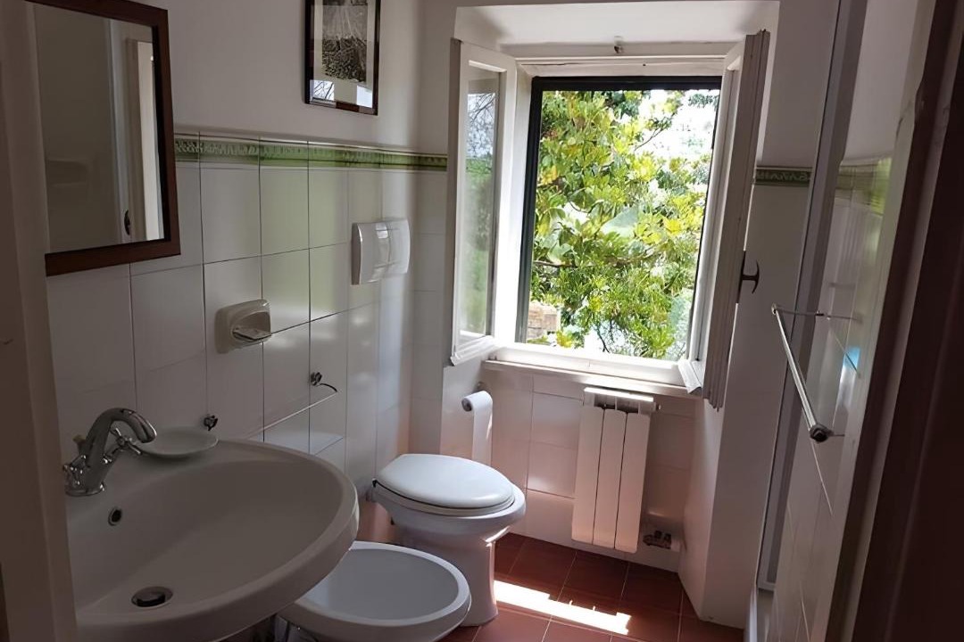 Photo of Bathroom in Tivoli