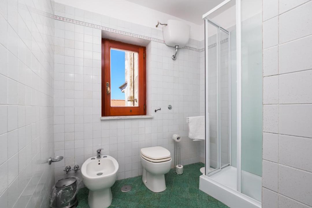 Photo of Bathroom in Meta