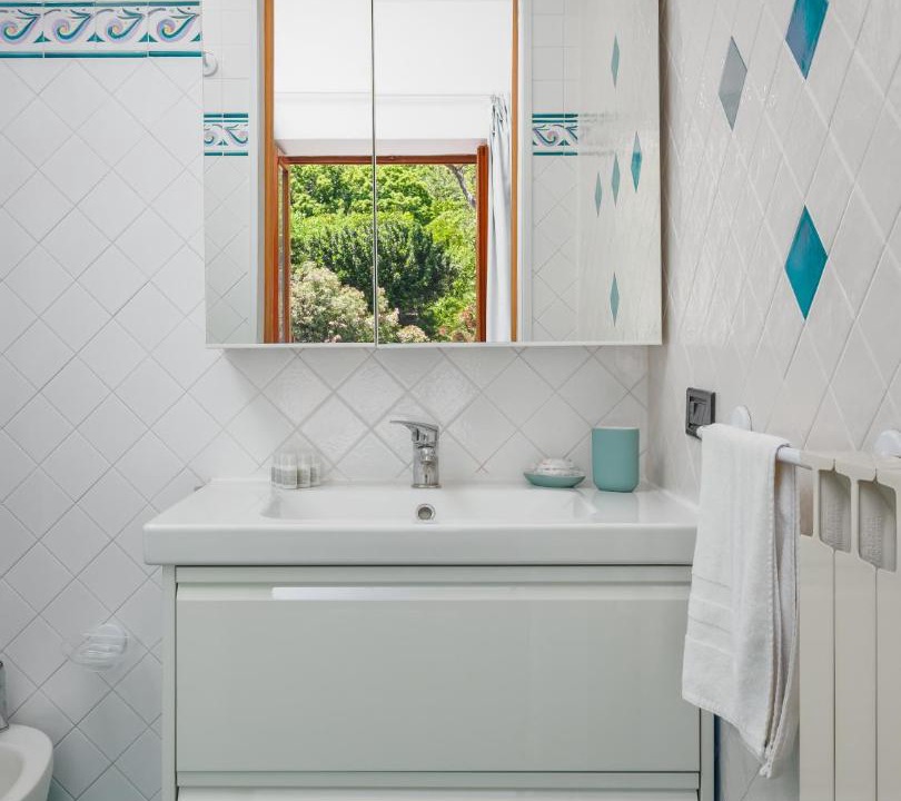 Photo of Bathroom in Meta