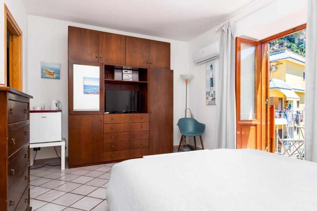 Photo of Bedroom in Meta