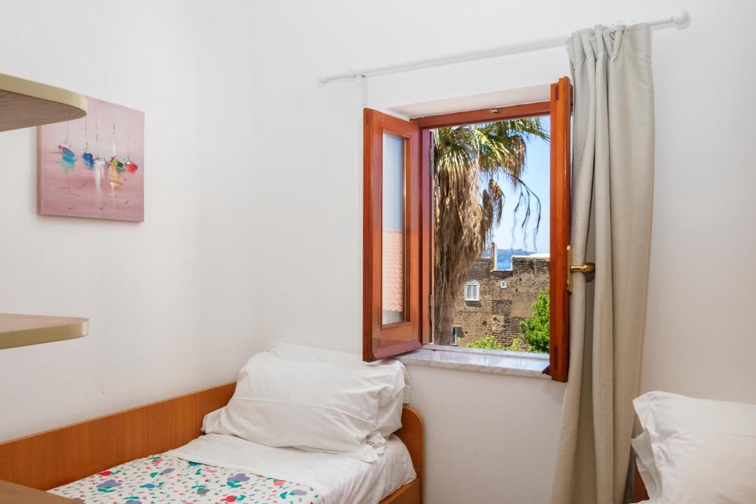 Photo of Bedroom in Meta