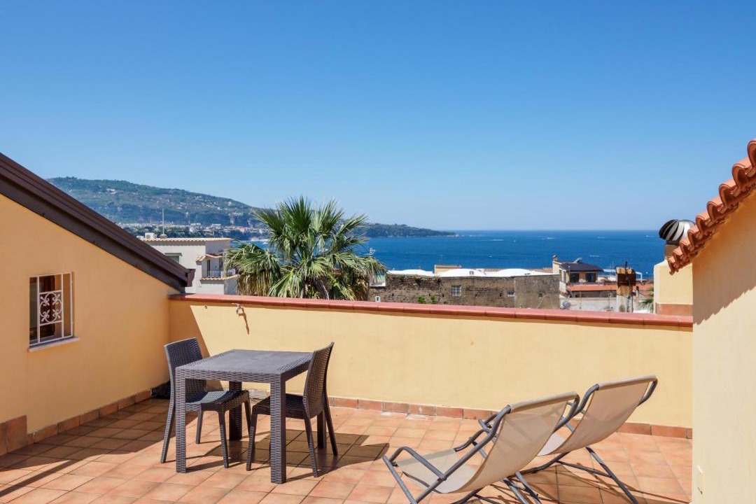 Photo of Patio Balcony in Meta