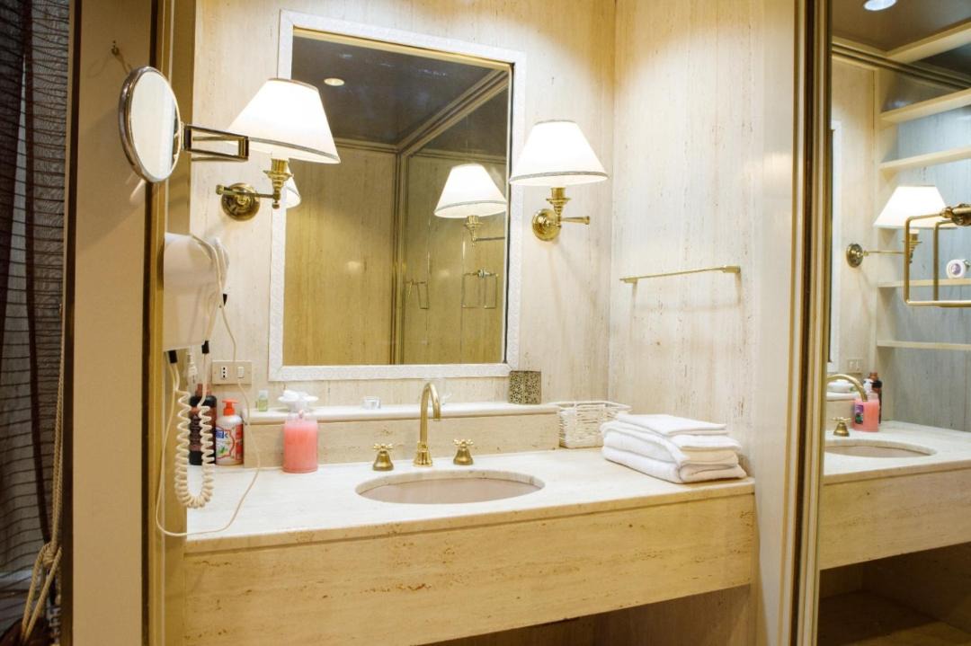 Photo of Bathroom in Tivoli