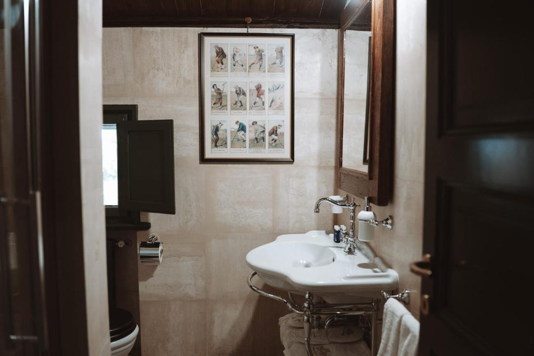 Photo of Bathroom in Pavona