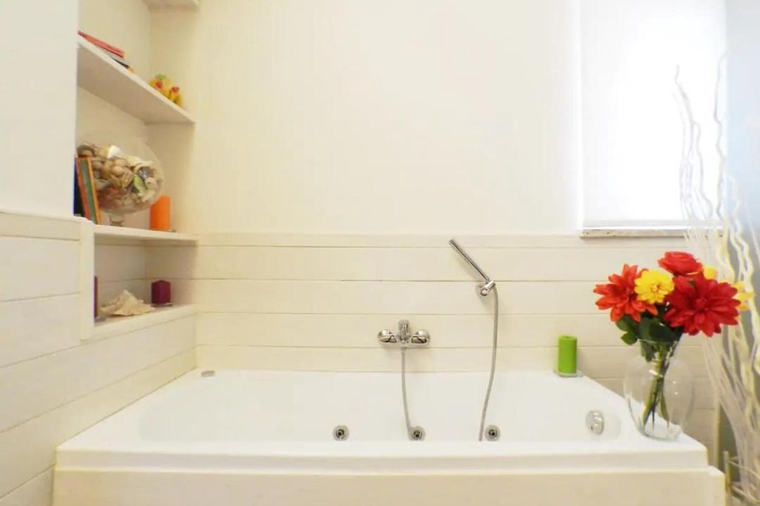 Photo of Bathroom in Trionfale