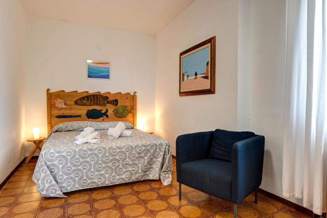 Photo of Bedroom in Talamone