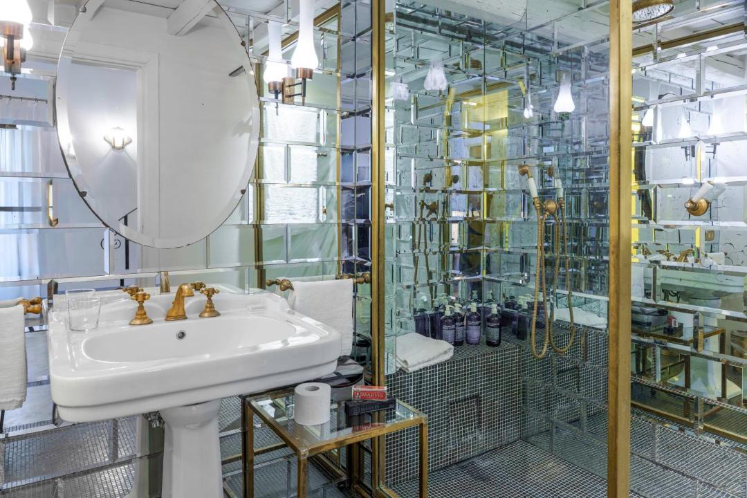 Photo of Bathroom in Rione VI Parione