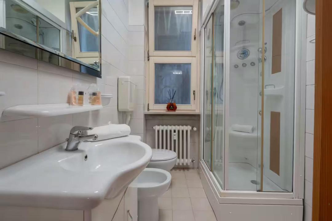 Photo of Bathroom in Dorsoduro