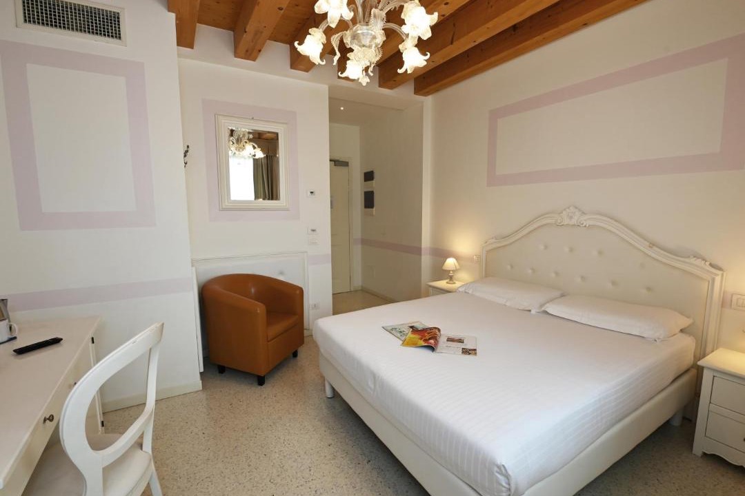 Photo of Bedroom in Mirano