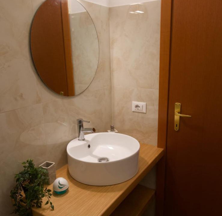 Photo of Bathroom in Sutri