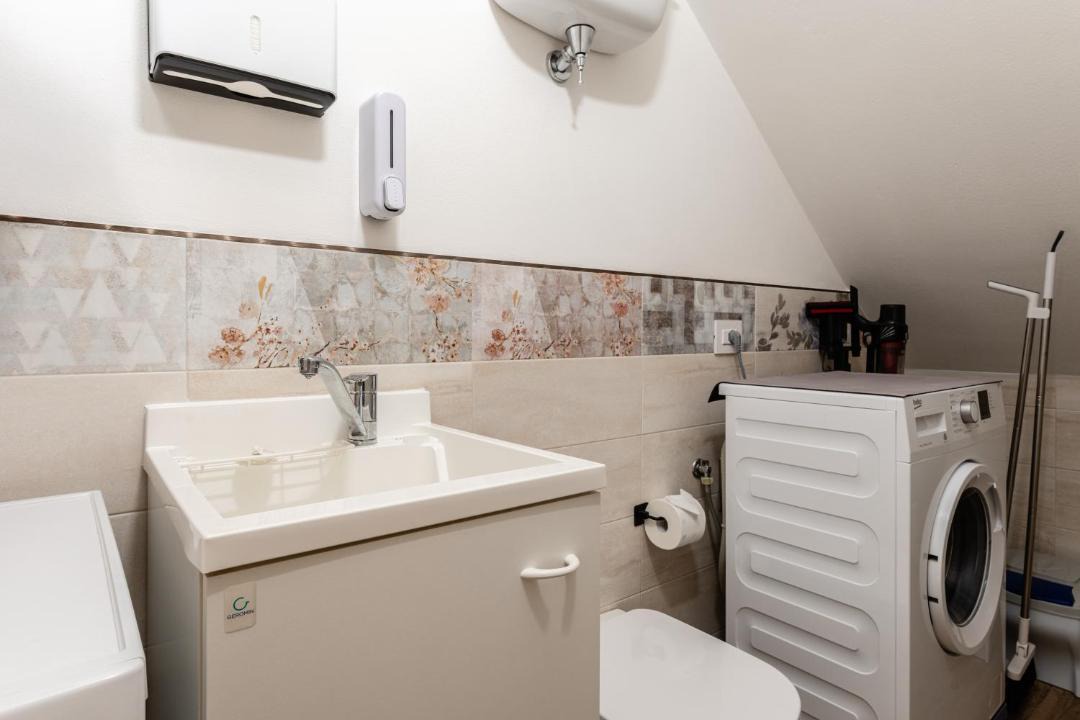 Photo of Bathroom in Guzman
