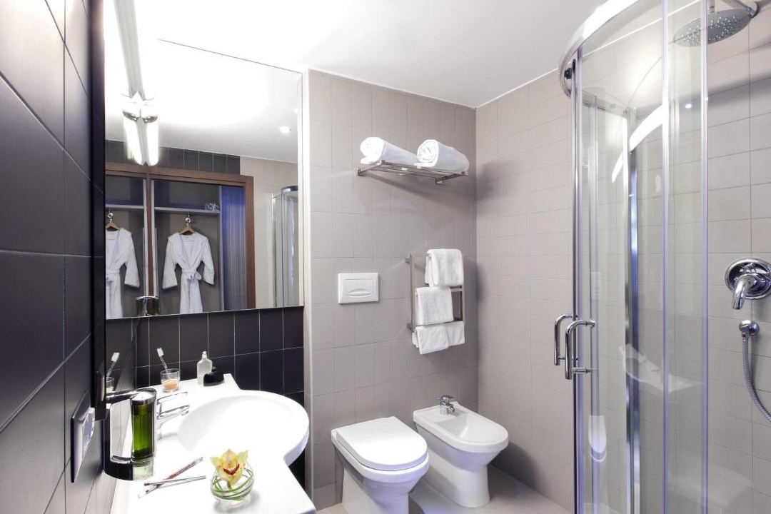 Photo of Bathroom in EUR