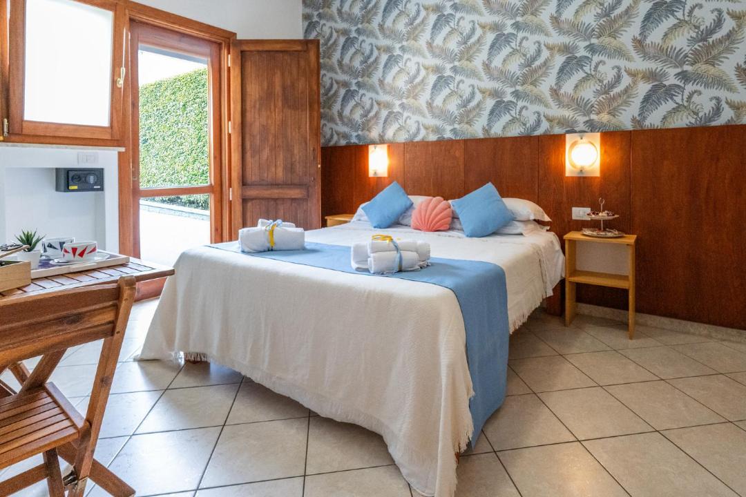 Photo of Others in Sperlonga