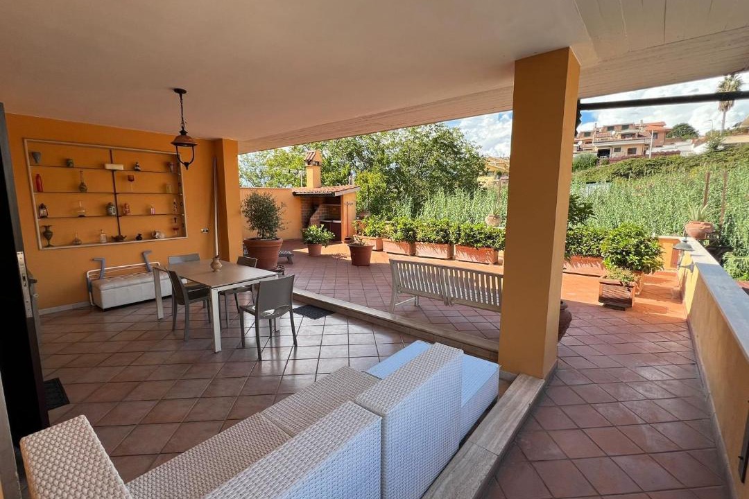 Photo of Patio Balcony in Marco Simone