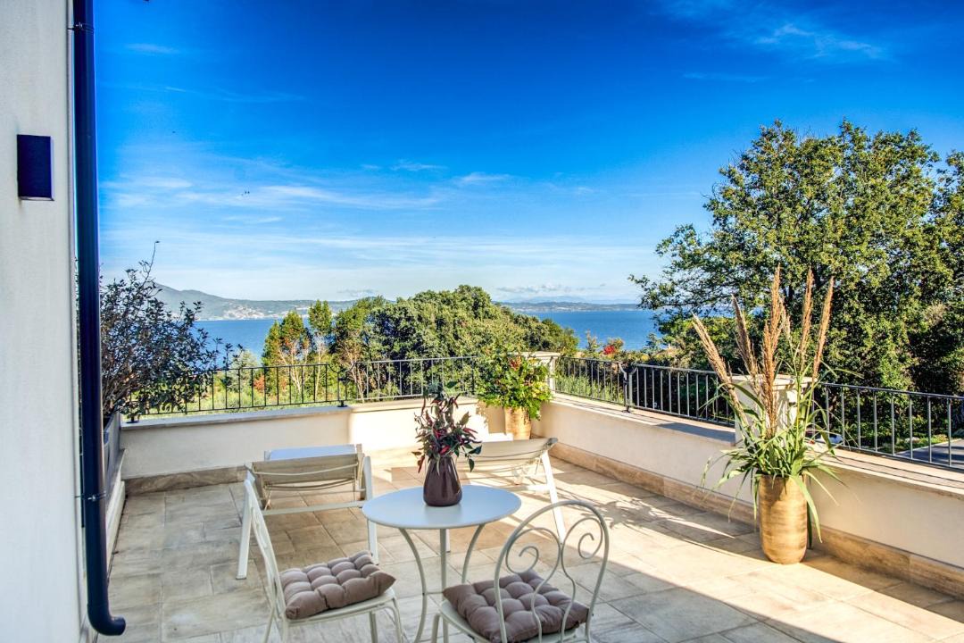 Photo of Others in Lake Bracciano