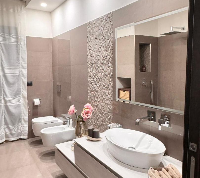 Photo of Bathroom in Volla