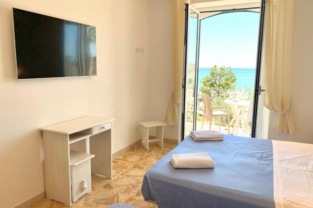 Photo of Others in Sperlonga