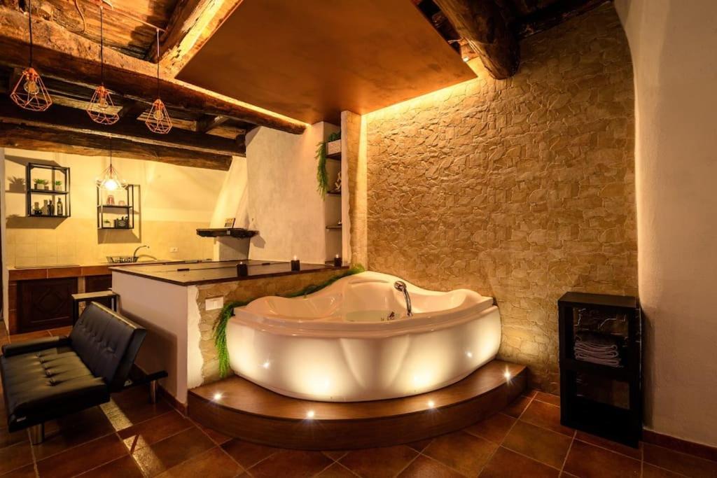 Photo of Bathroom in Sutri